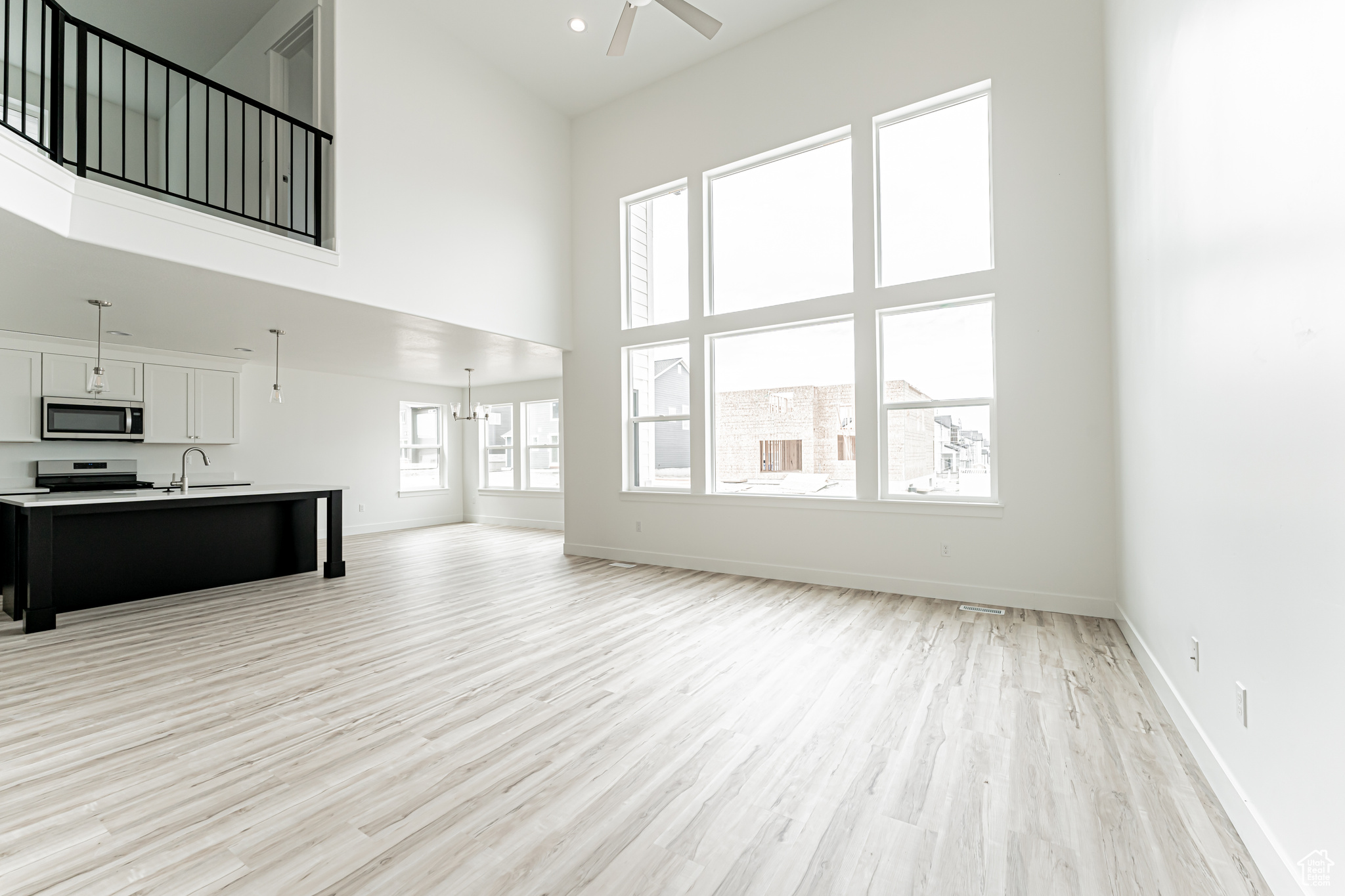 MOUNTAIN RIDGE - Residential