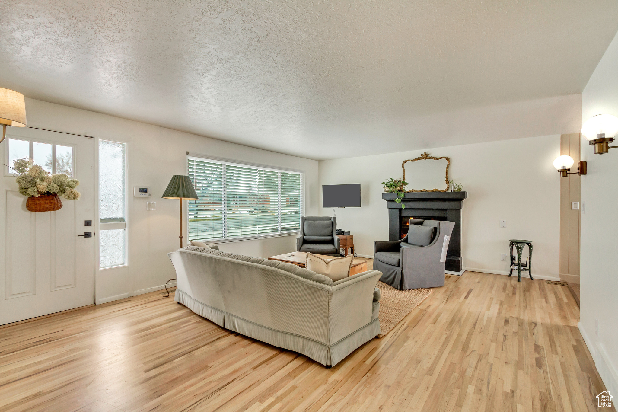 106 E Twin Peaks St, Midvale, Utah image 3