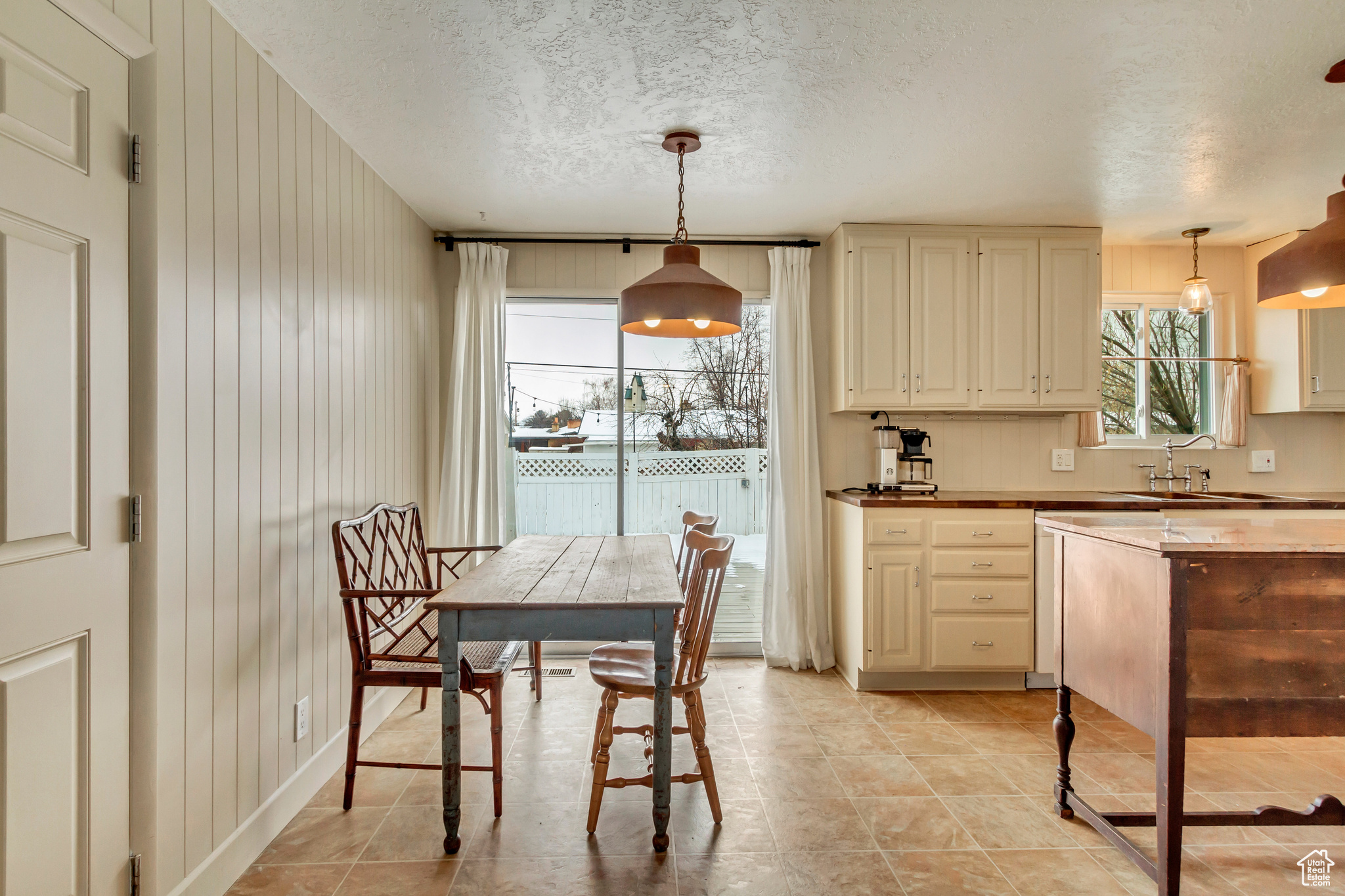 106 E Twin Peaks St, Midvale, Utah image 7