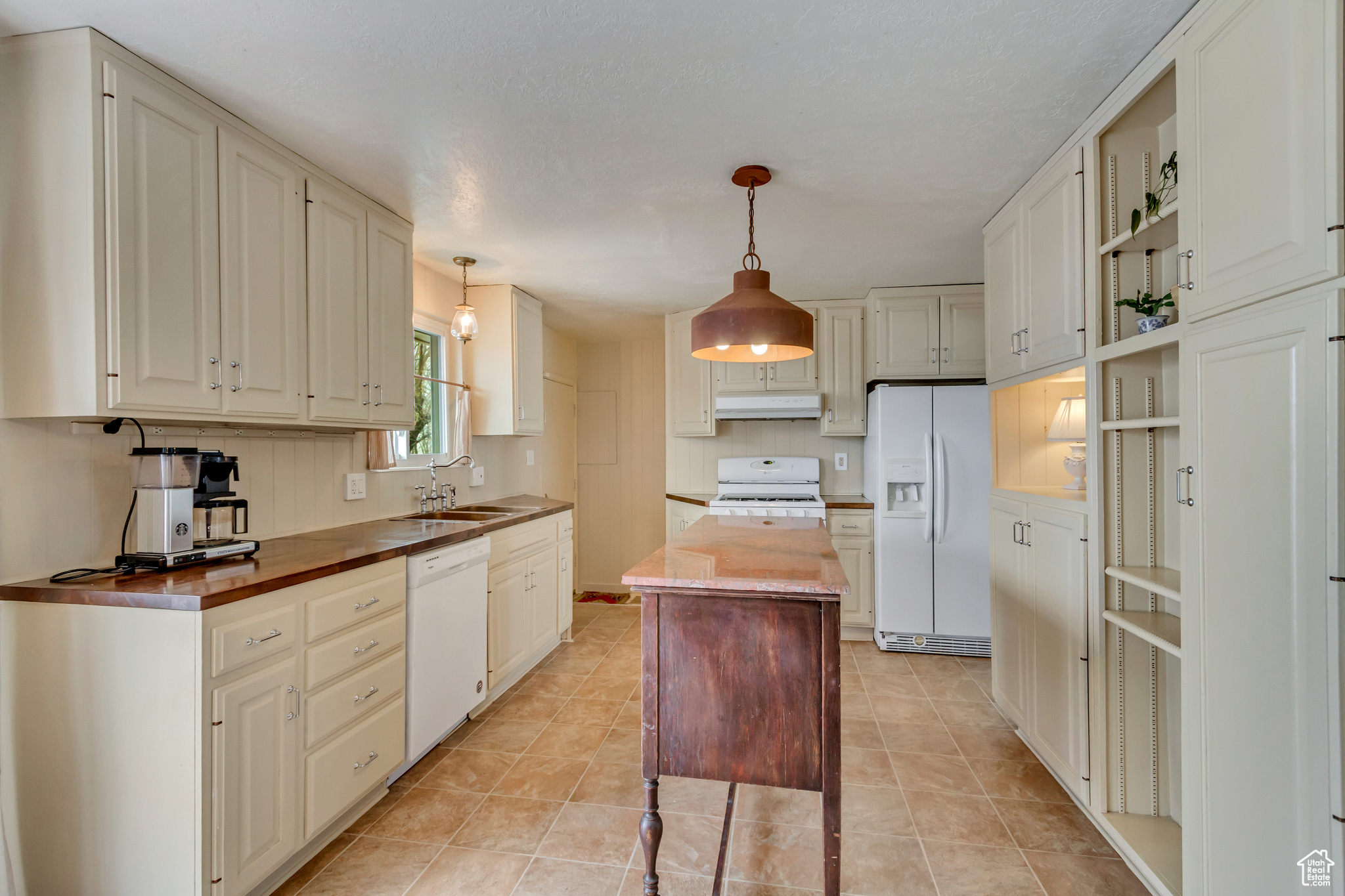 106 E Twin Peaks St, Midvale, Utah image 8