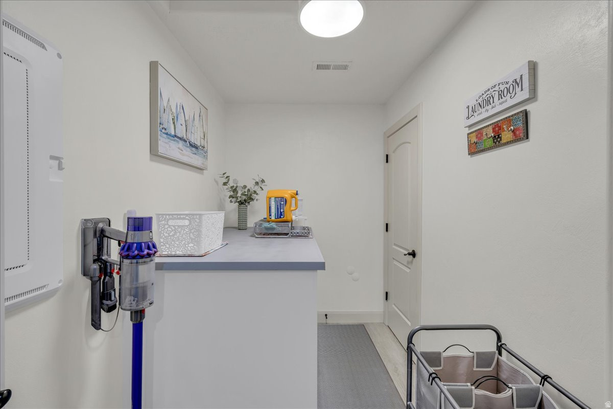 CREEKSIDE TOWNHOMES - Residential