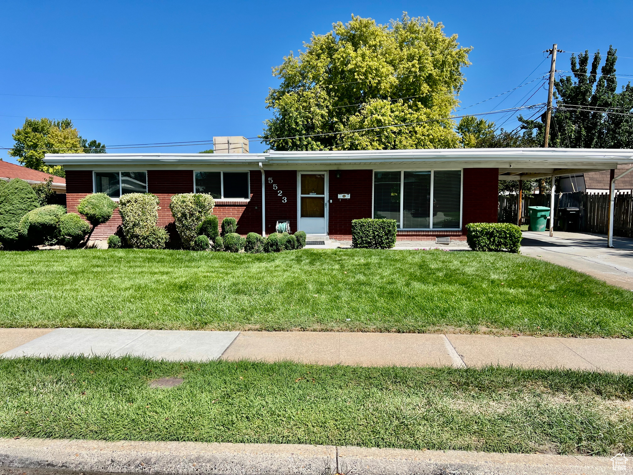 5523 S Capri Dr, Murray, Utah image 1