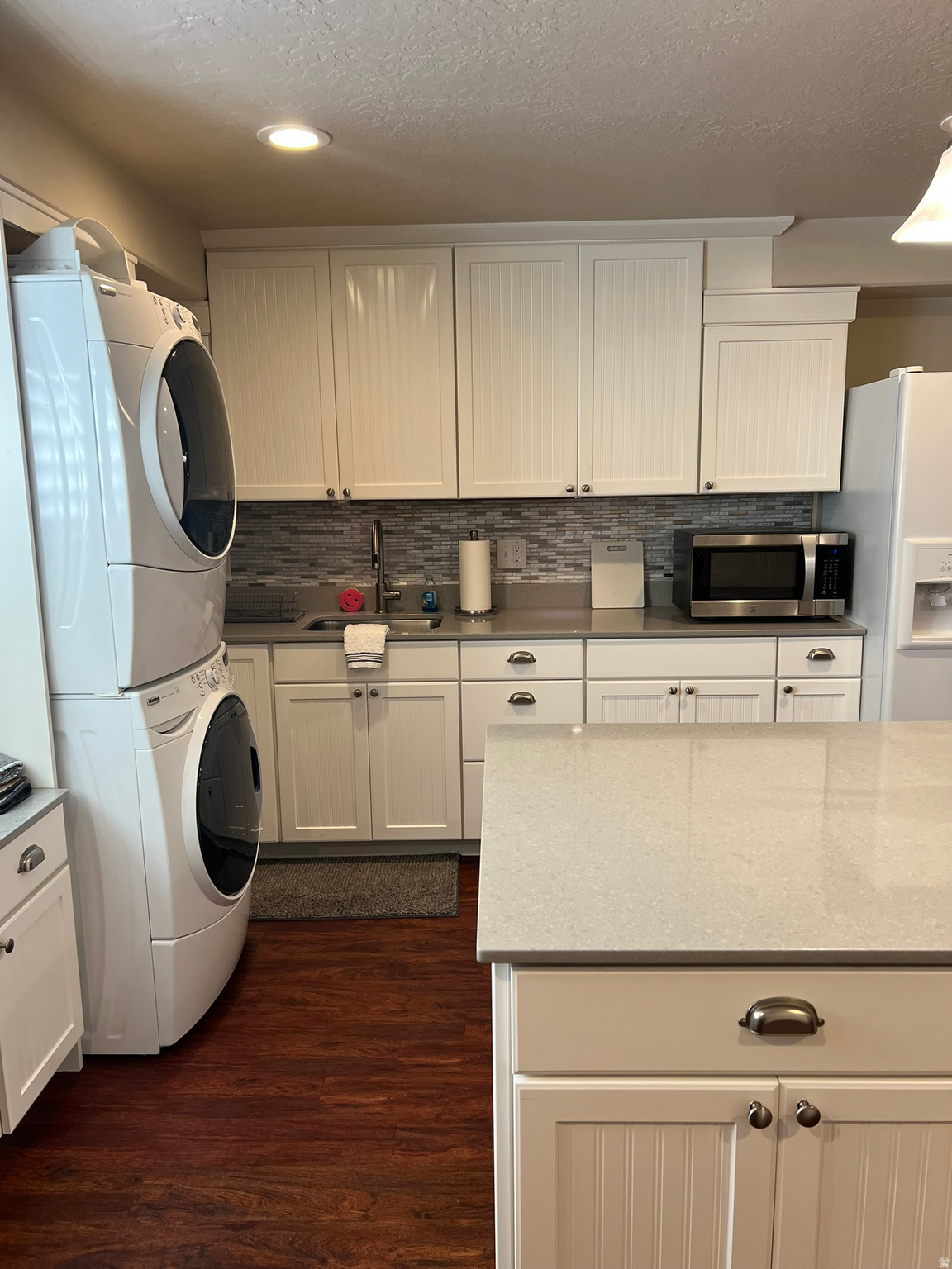 LUCAS HILLS - Residential