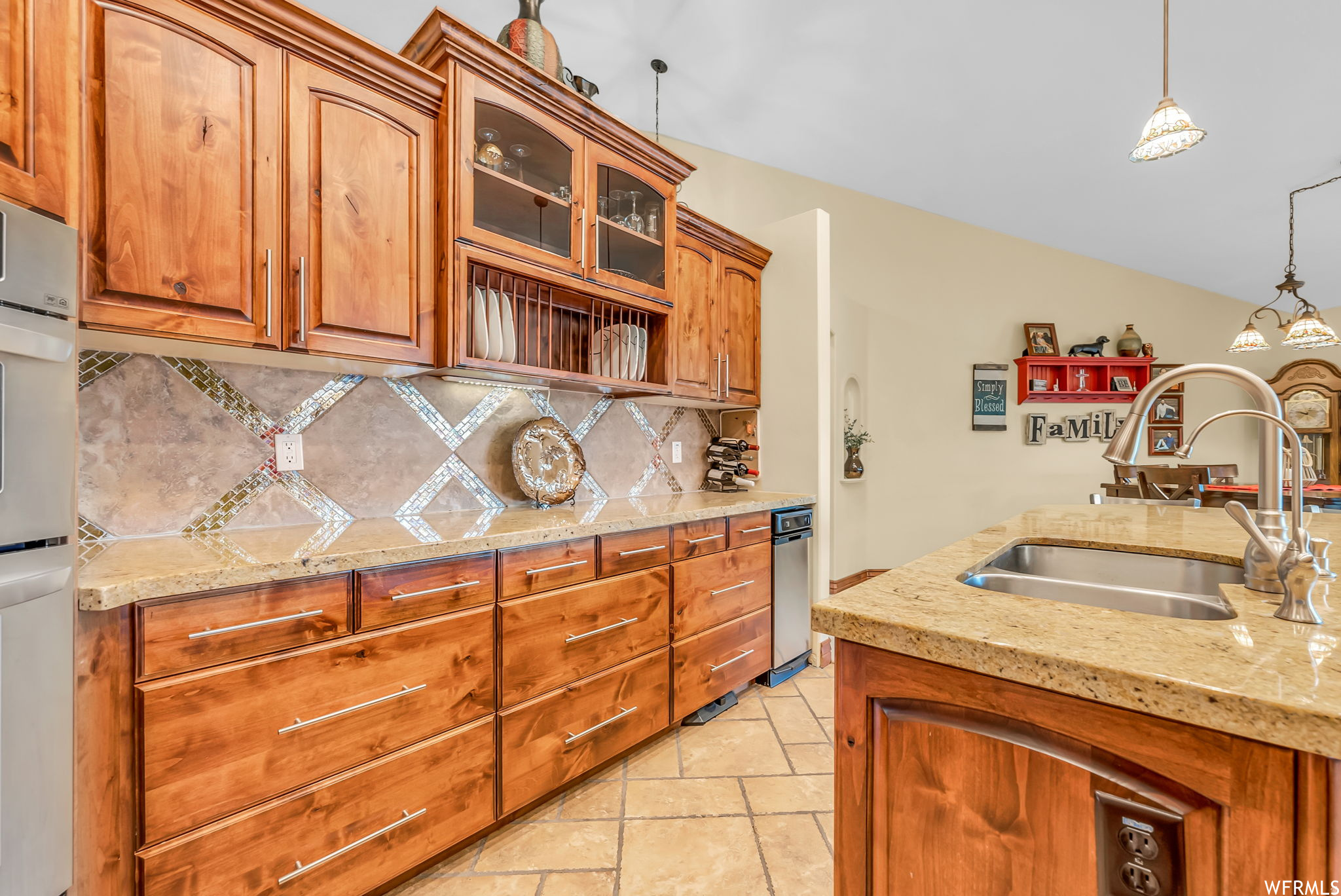 LUCAS HILLS - Residential