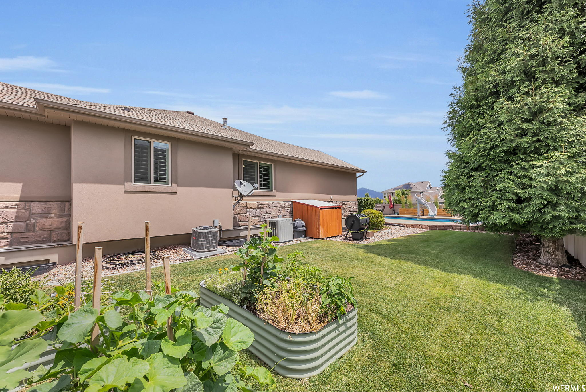 LUCAS HILLS - Residential