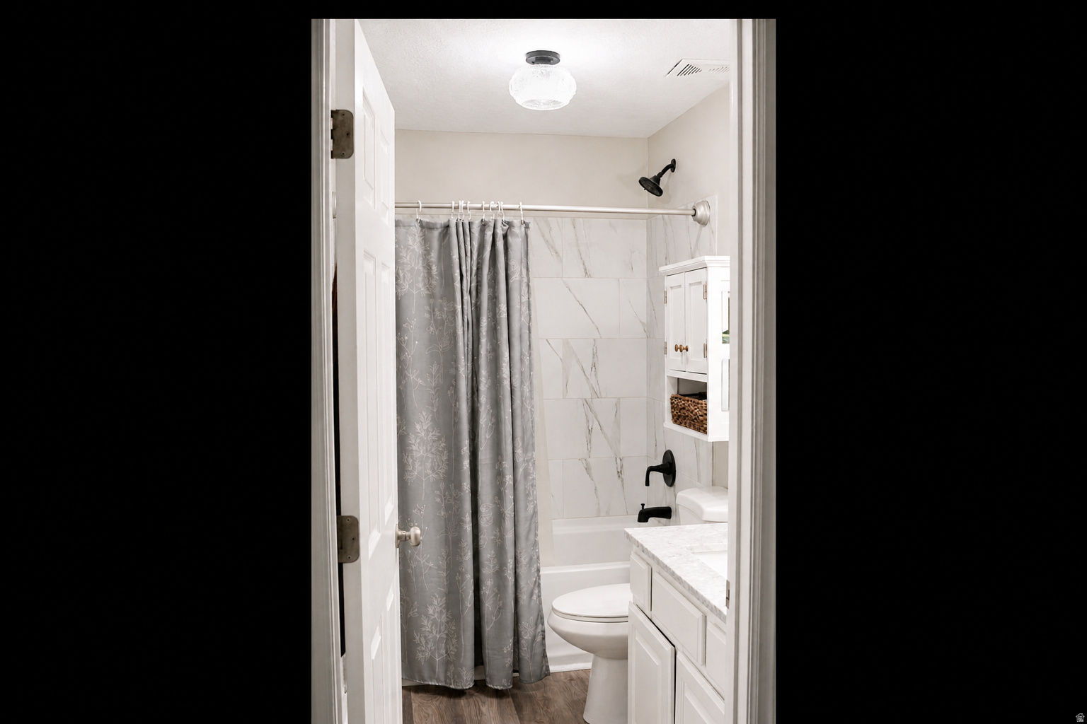 THE BOULEVARD CONDO - Residential