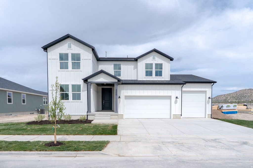 Photo of 2225 E GRANITE LN N, Eagle Mountain, UT 84005 (MLS # 2152208)