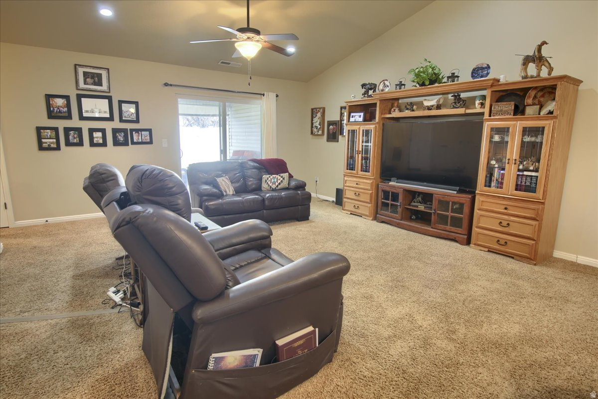 MIRA VISTA PUD THIRD AMD - Residential Income