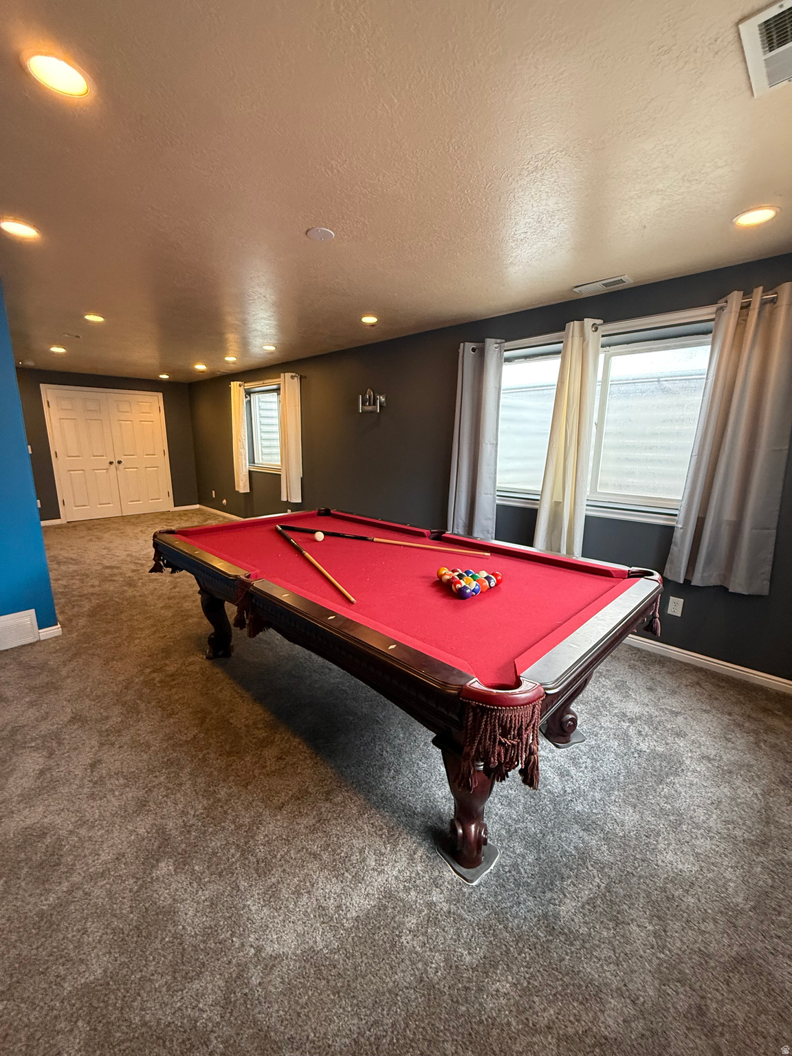 FOX POINTE - Residential