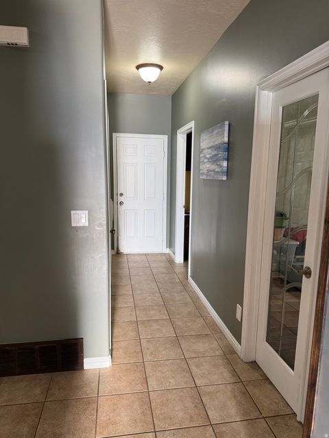 Tiny photo for 1453 S 400 E, Kaysville, UT 84037 (MLS # 2151129)