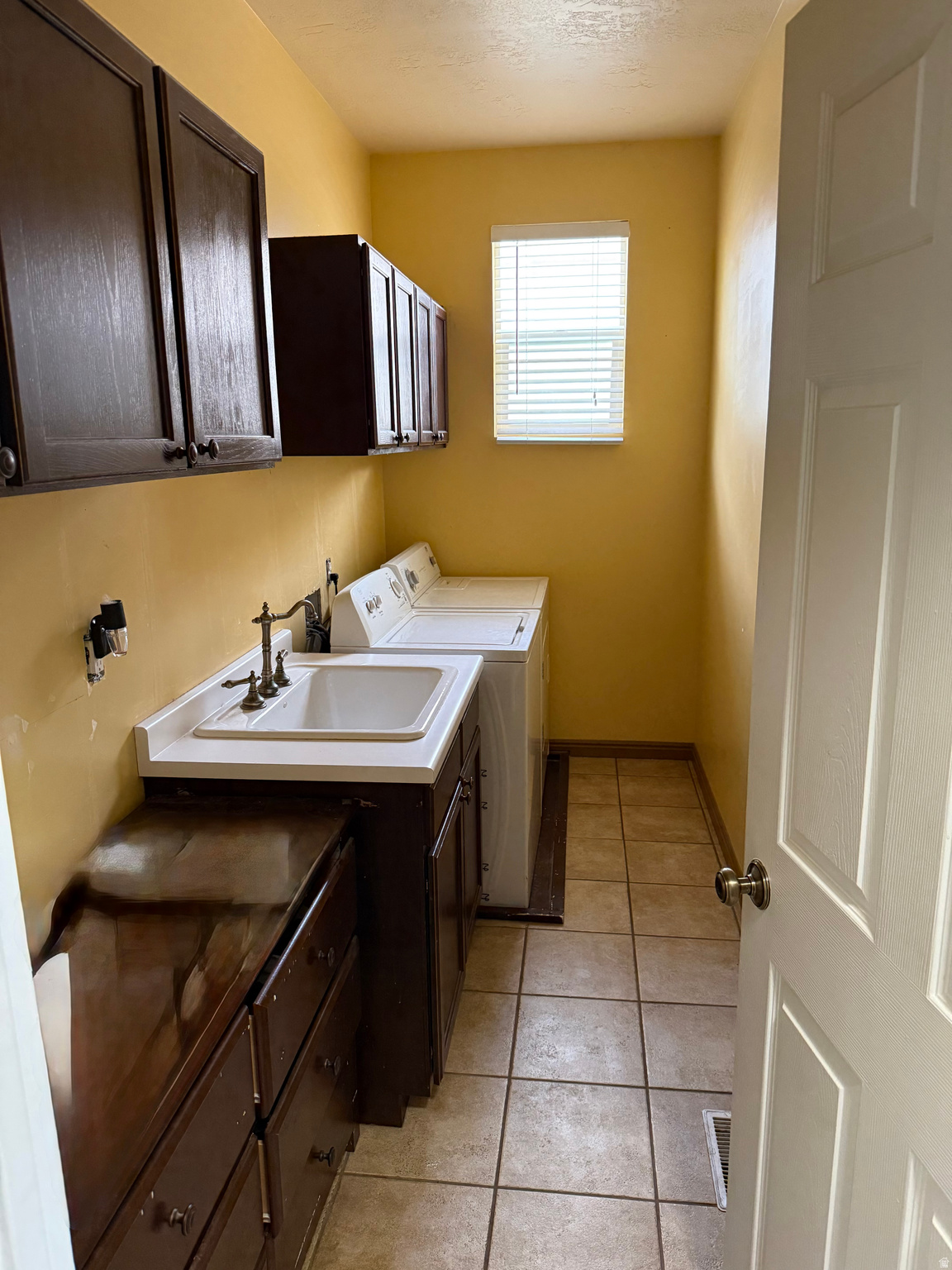 FOX POINTE - Residential