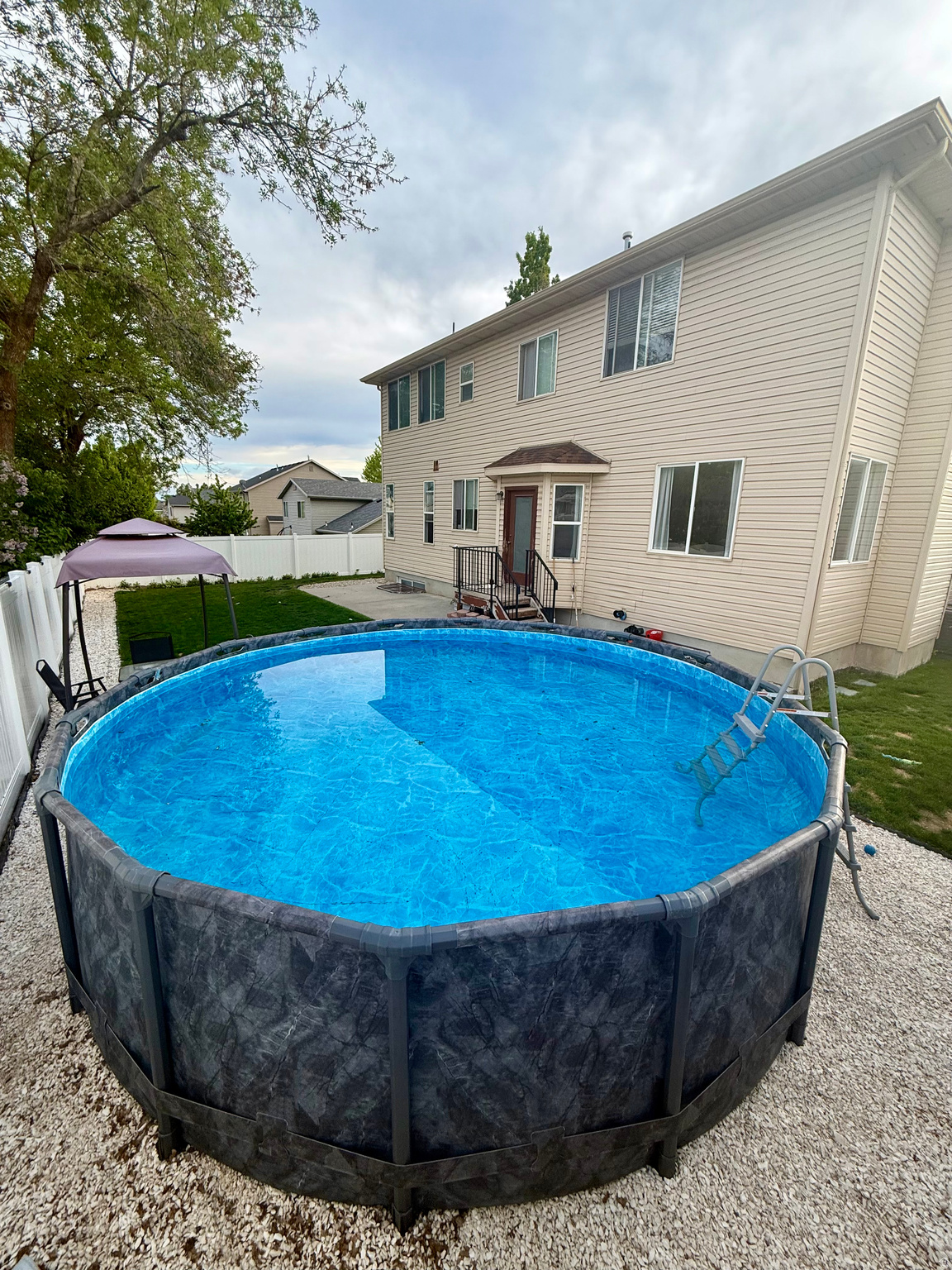 FOX POINTE - Residential