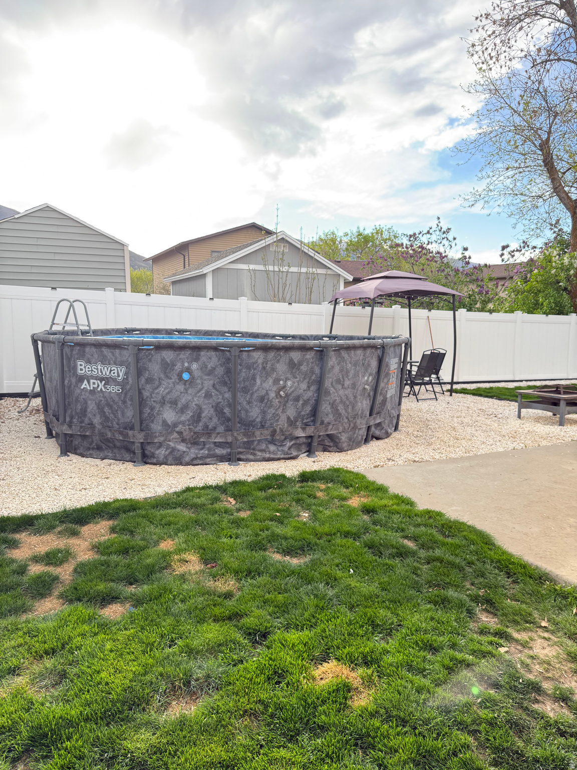 FOX POINTE - Residential