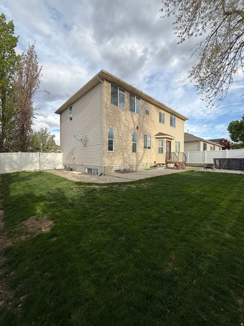 Tiny photo for 1453 S 400 E, Kaysville, UT 84037 (MLS # 2151129)