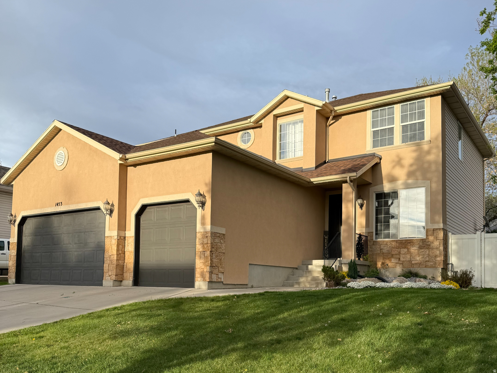 FOX POINTE - Residential
