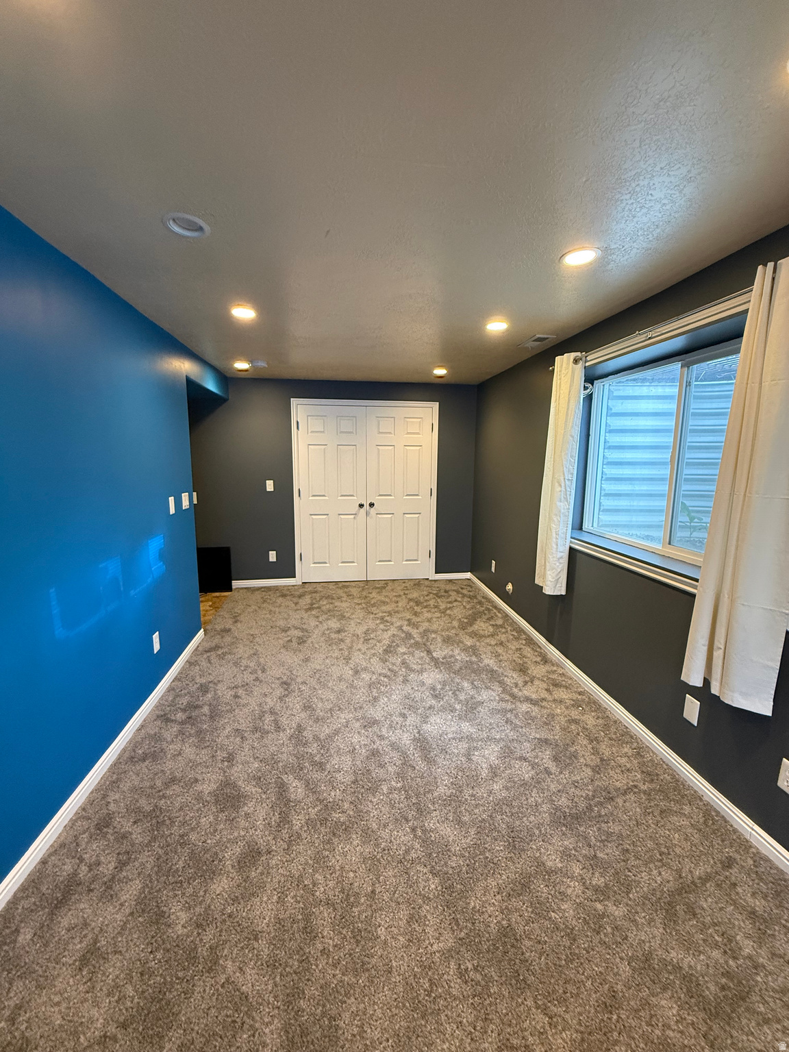 FOX POINTE - Residential