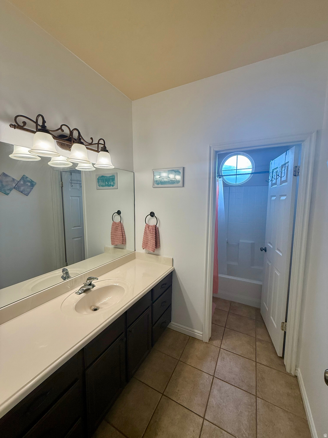 FOX POINTE - Residential