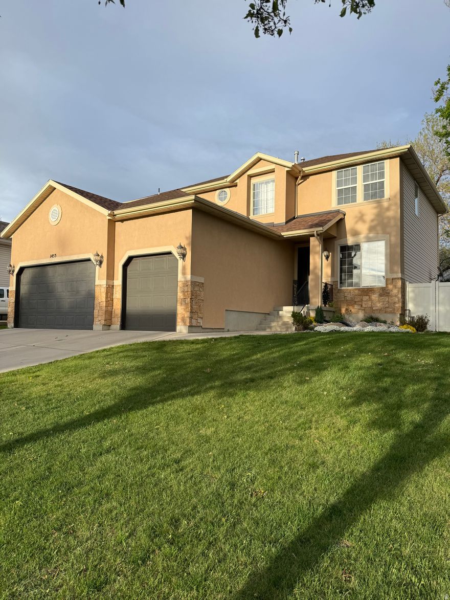 Beautifully updated and spacious 6-bedroom, 3.5-bath home in desirable Kaysville neighborhood! This home offers room for everyone with a functional layout and thoughtful upgrades throughout. Major system improvements provide peace of mind, including two new HVAC systems (Sept 2023) and a newer roof with a 30-year warranty (March 2019). The interior features fresh updates in all the right places, including new carpet in the main floor, stairs, hallway, and primary bedroom (March 2026). The kitchen has been enhanced with a newer above-range microwave (Jan 2026), updated garbage disposal and faucet fixture (April 2022). Enjoy added convenience and smart home touches like a new garage door opener with MYQ app connectivity (Aug 2023) and stunning Jellyfish permanent exterior lighting (Sept 2024). Step outside to your private backyard retreat featuring above ground all season swimming pool with ladder (June 2025), low-maintenance xeriscaped on part of the yard (May 2025), and a new vinyl fence (July 2024) perfect for entertaining and relaxing. This home blends comfort, efficiency, and lifestyle upgrades in one incredible package, don't miss it! Square footage figures are provided as a courtesy estimate only and were obtained from appraisal.  Buyer is advised to obtain an independent measurement.