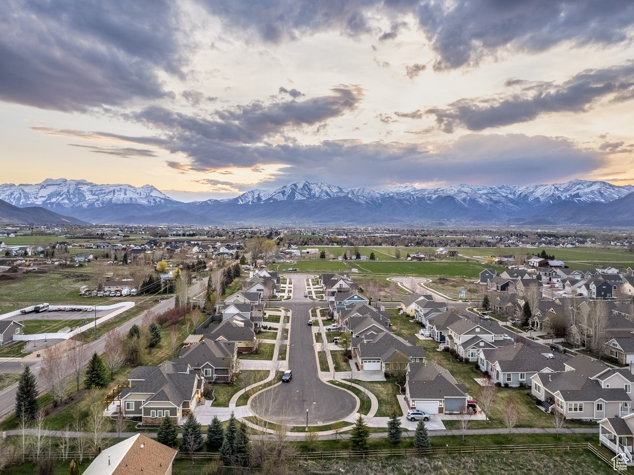 LAKE CRE - Residential