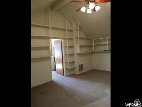 WHITE BARN - Residential Income