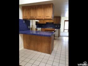 WHITE BARN - Residential Income