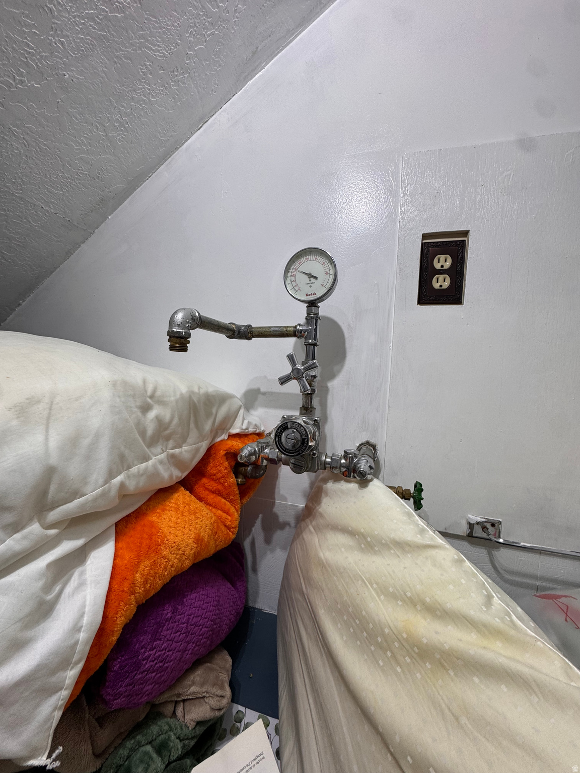 WHITE BARN - Residential Income