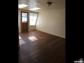 WHITE BARN - Residential Income