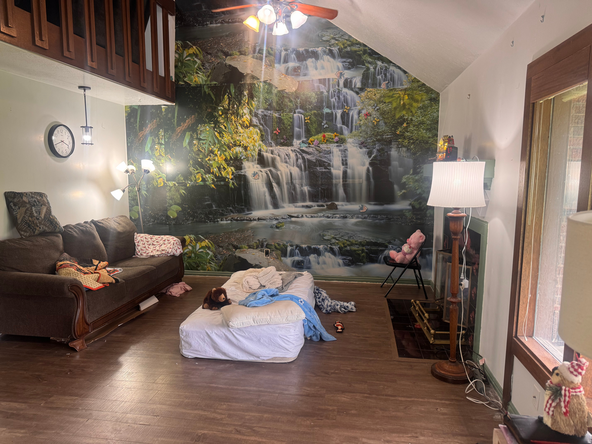 WHITE BARN - Residential Income