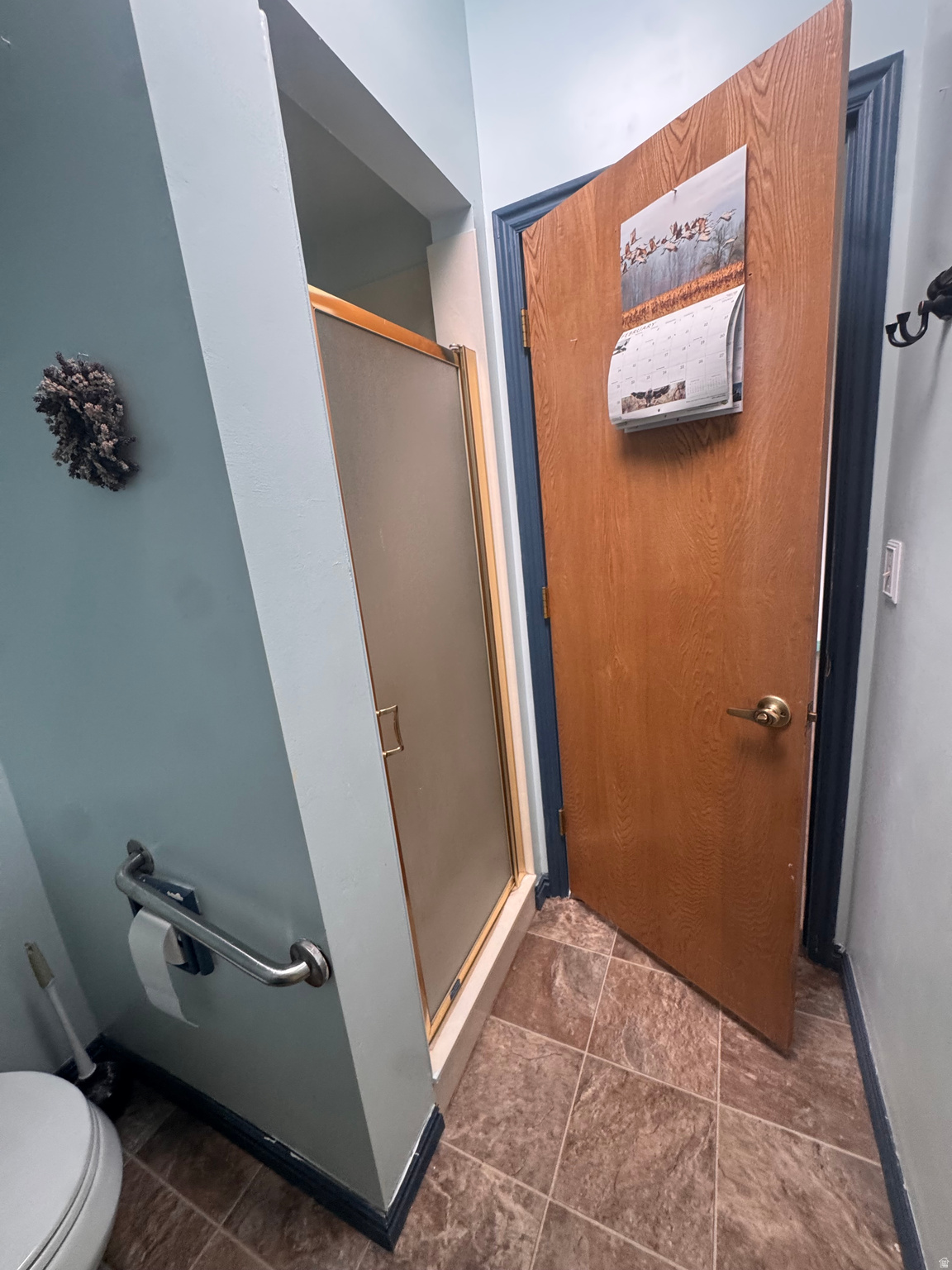 WHITE BARN - Residential Income