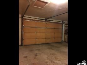 WHITE BARN - Residential Income