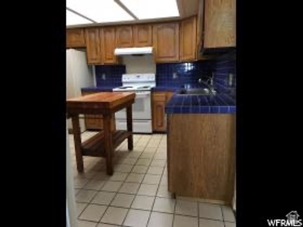 Photo of 304 W WILLOW WAY, Pleasant View, UT 84414 (MLS # 2132845)