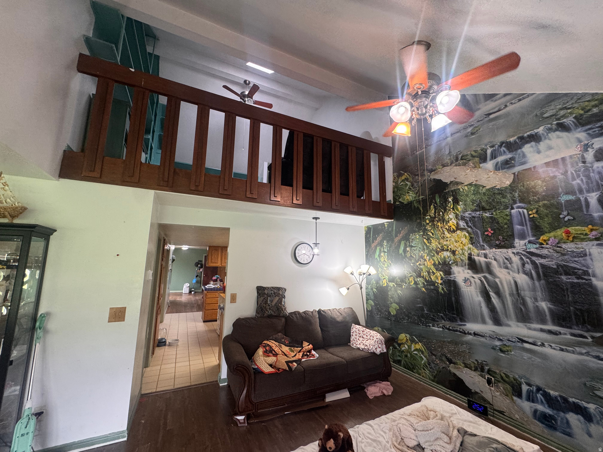 WHITE BARN - Residential Income