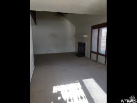 WHITE BARN - Residential Income