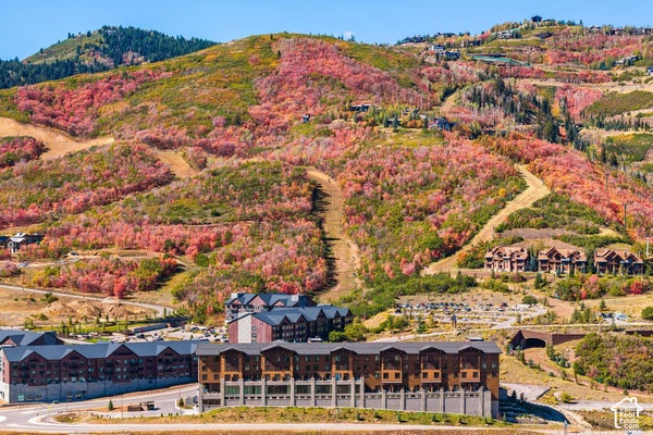 2303 W DEER HOLLOW RD UNIT 2212, PARK CITY, UT 84060 - Image b9751210fdd2b8e9e5bbf2b596d63eee/1940643650
