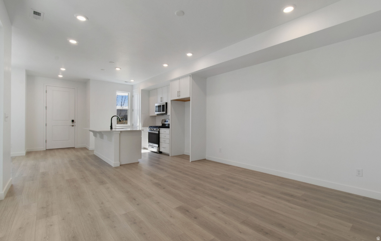 RICHMOND AMERICAN HOMES - Residential