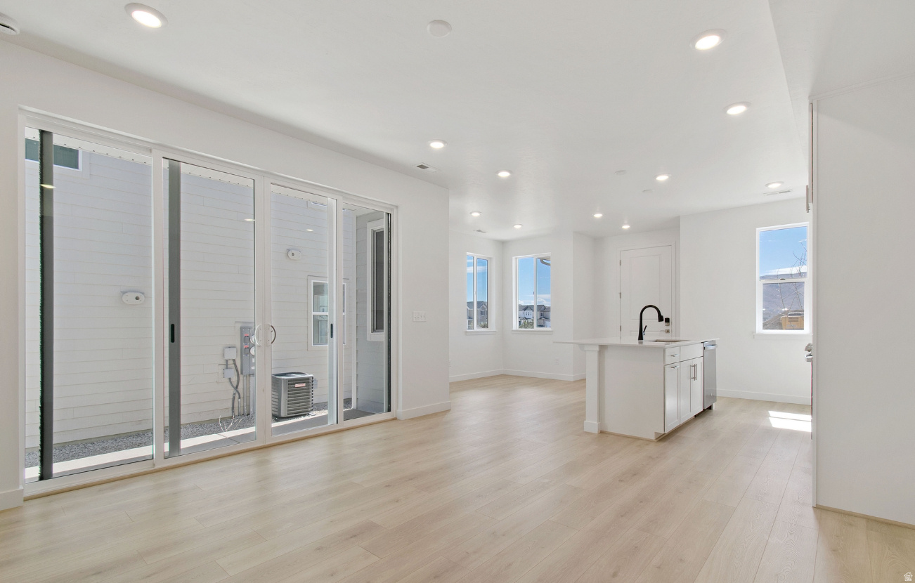 RICHMOND AMERICAN HOMES - Residential
