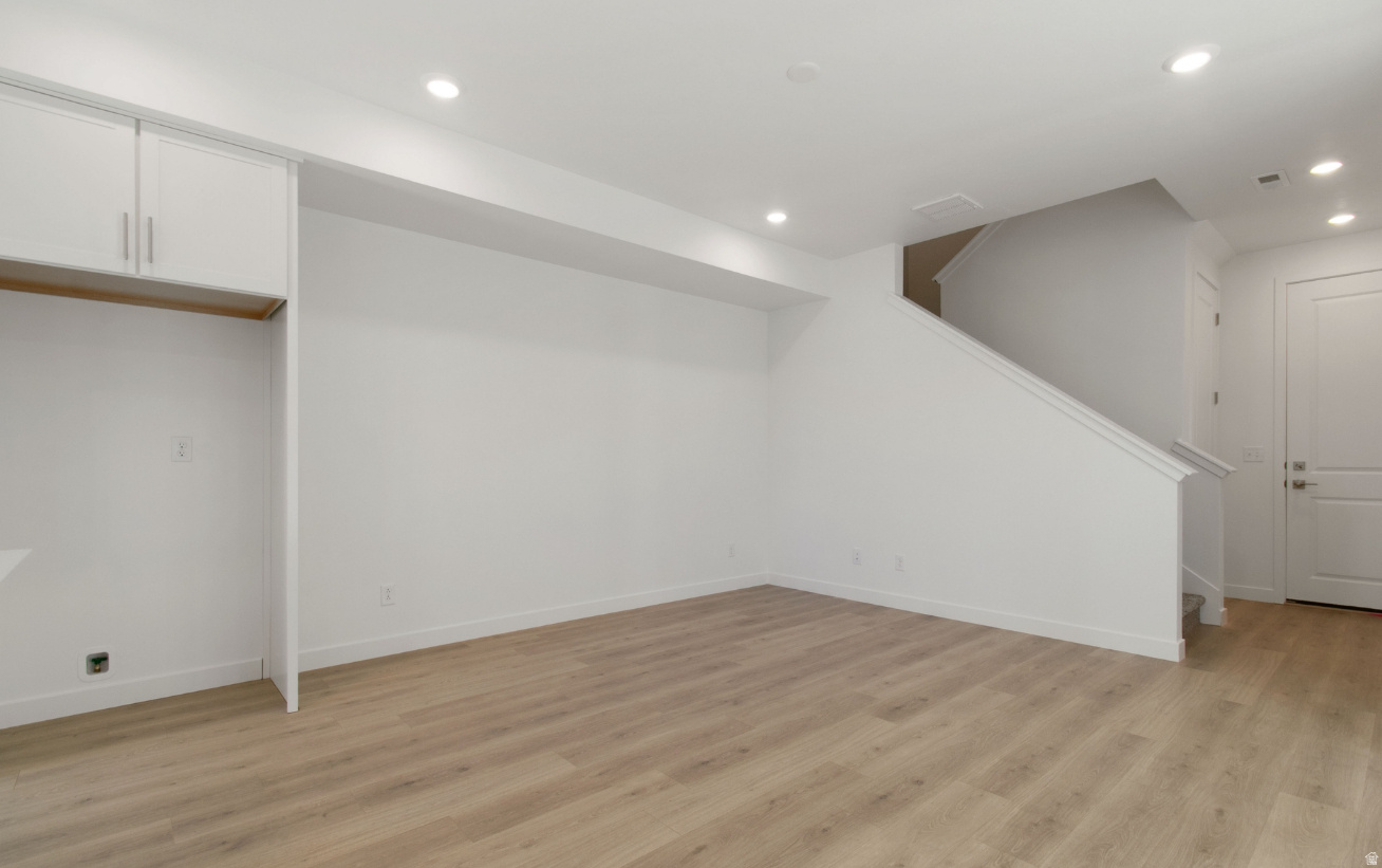 RICHMOND AMERICAN HOMES - Residential