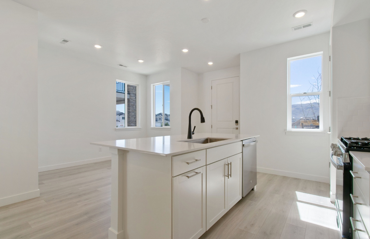 RICHMOND AMERICAN HOMES - Residential