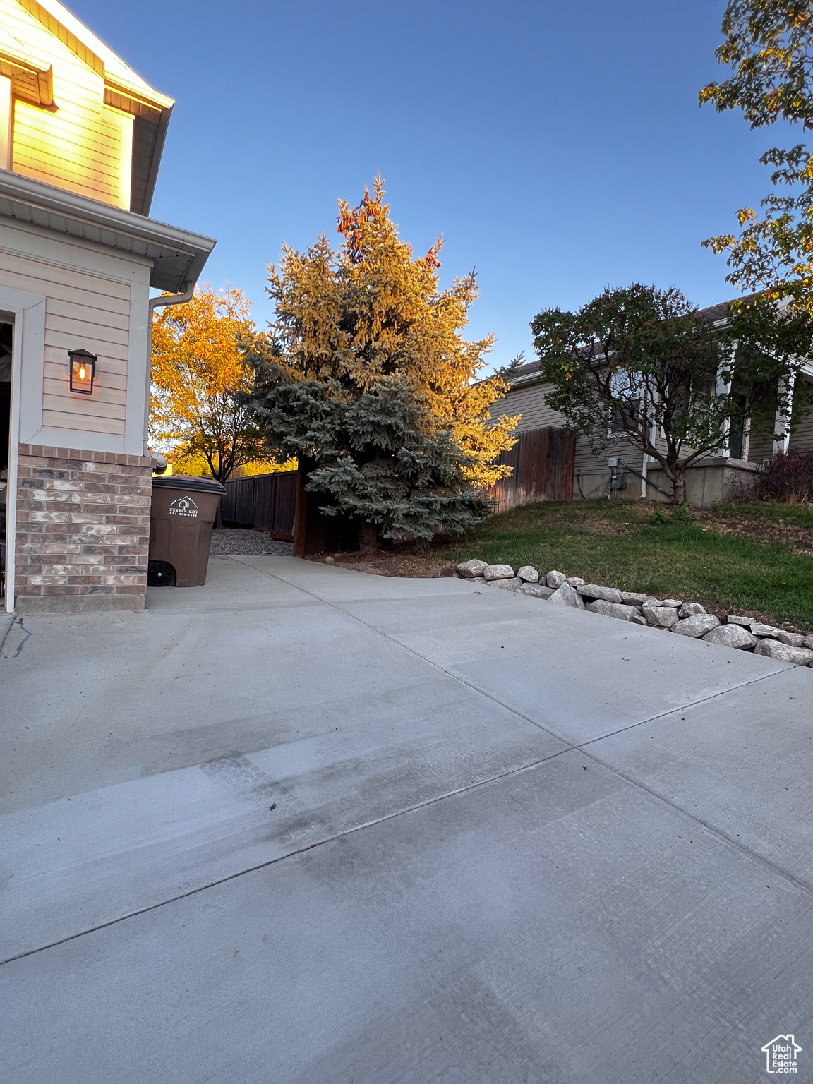FIELDS - Residential