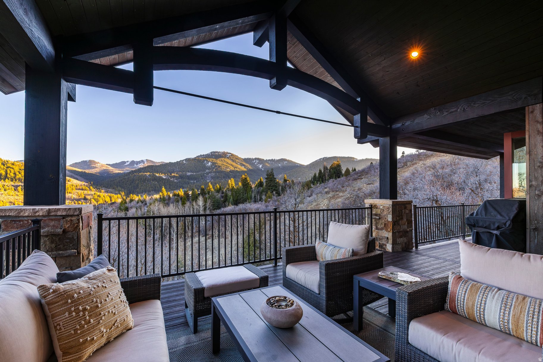 WOODS OF PARLEYS LANE - Residential