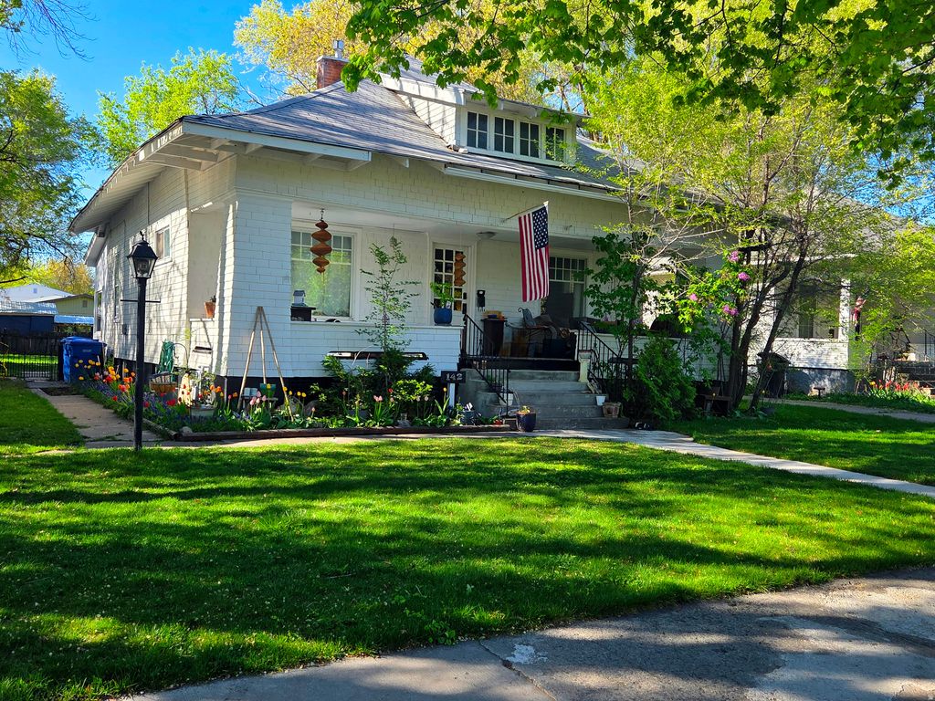 Photo of 142 W 400 N, Logan, UT 84321 (MLS # 2154127)