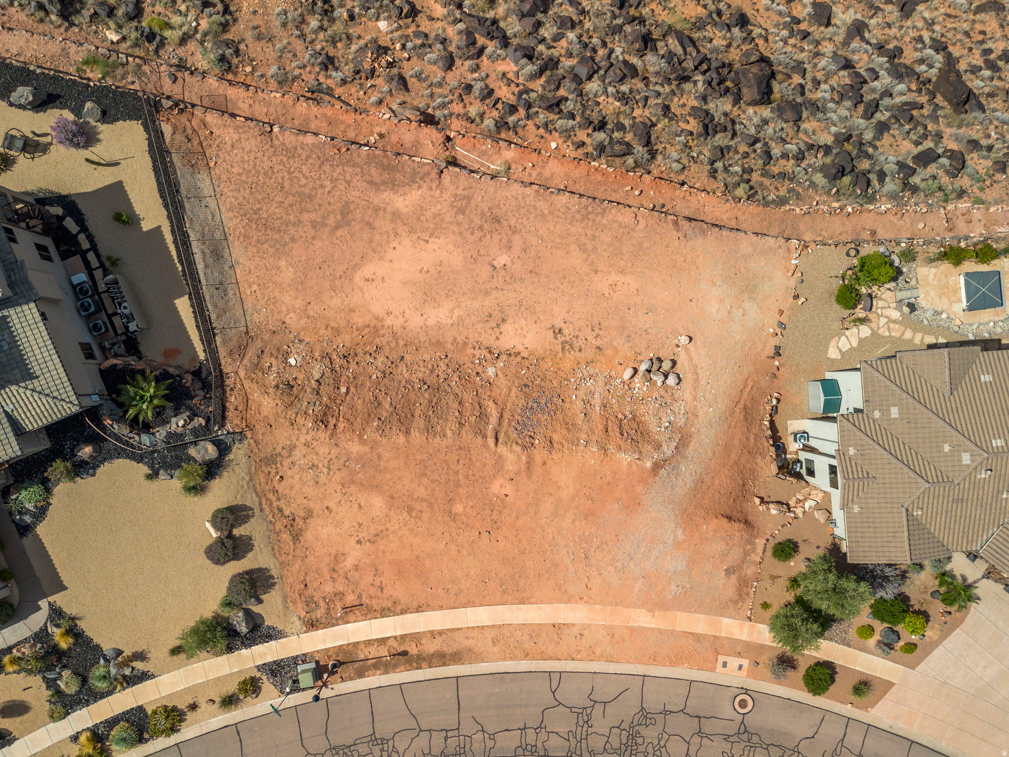 WHISPER RIDGE - Land