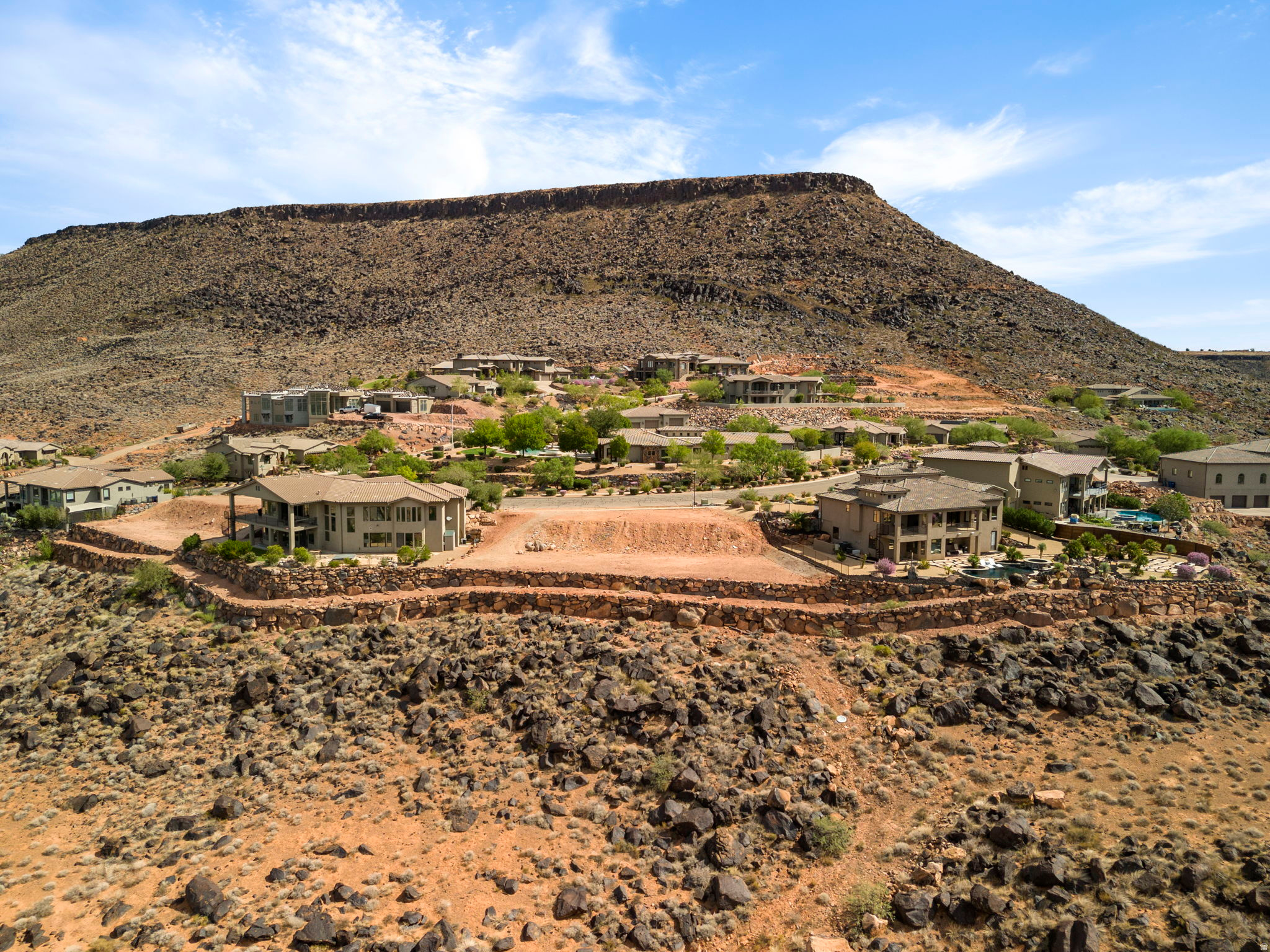 WHISPER RIDGE - Land