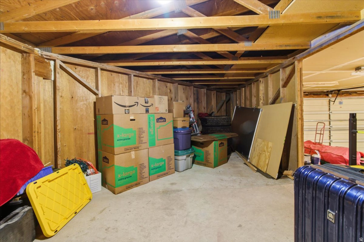 MORONI - Residential