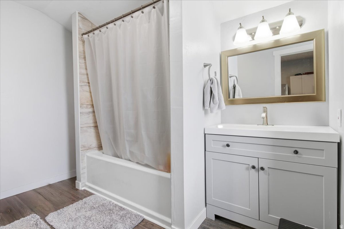 MORONI - Residential