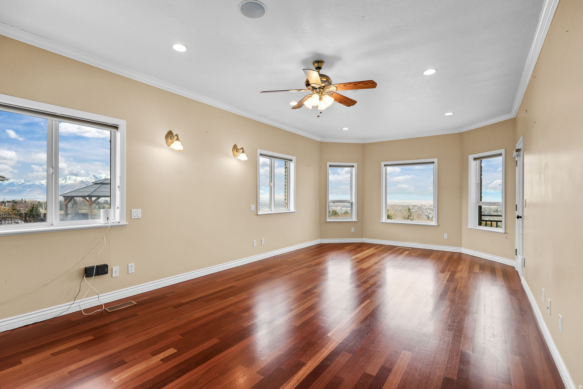 FOX RIDGE - Residential