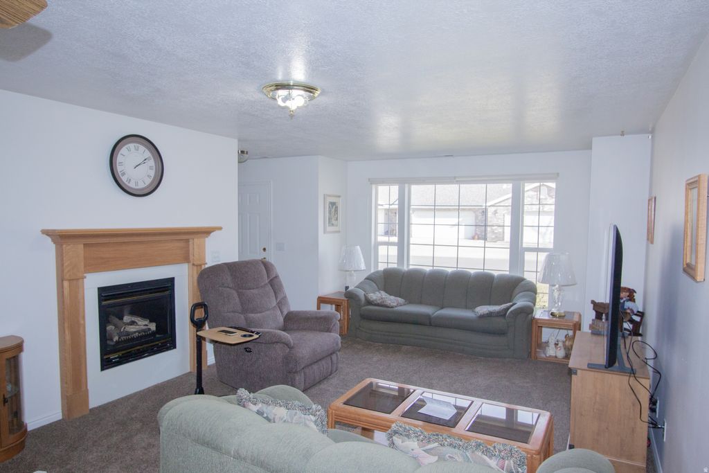 Photo of 289 N MOUNTAIN VIEW LN, Providence, UT 84332 (MLS # 2135673)