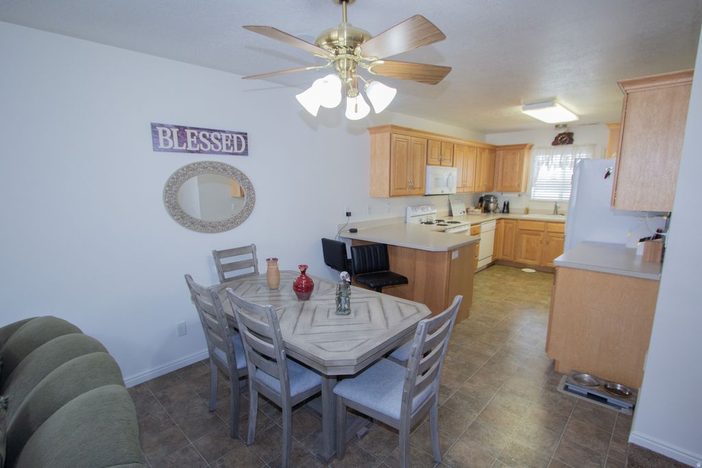 Photo of 289 N MOUNTAIN VIEW LN, Providence, UT 84332 (MLS # 2135673)