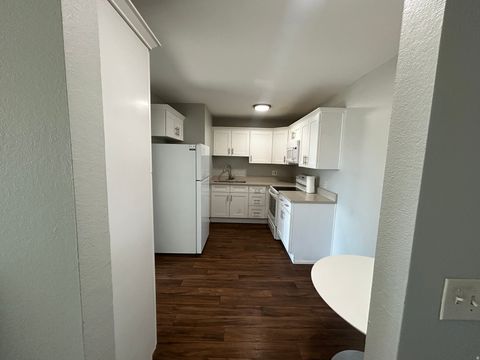 Photo of 330 E 700 S #L-208, Salt Lake City, UT 84111 (MLS # 2144951)
