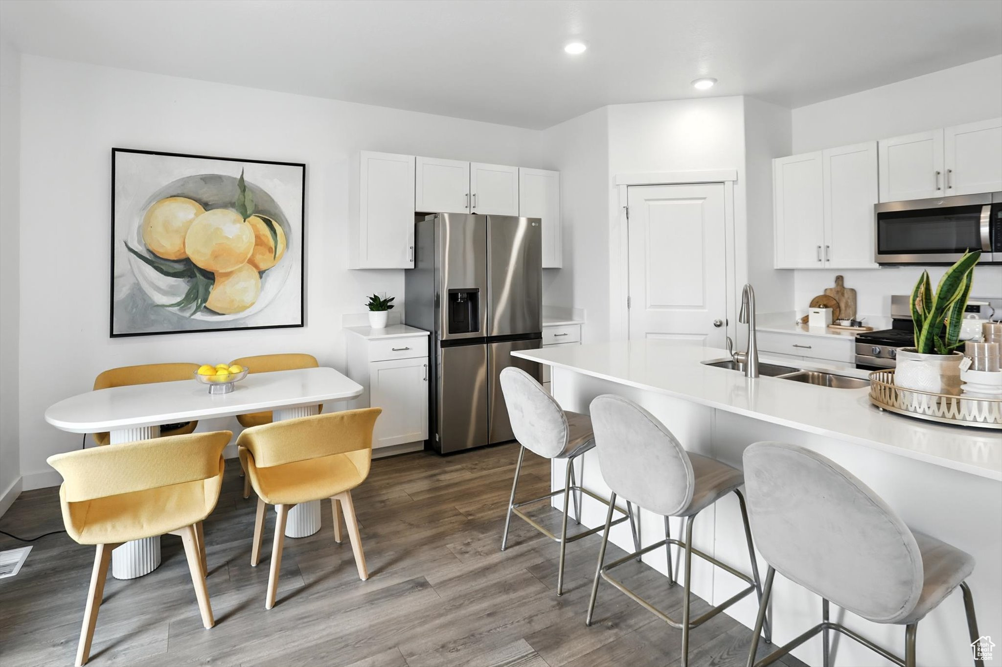 FOOTHILL VILLAGE - Residential